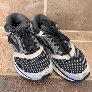 Women's Brooks. Size 7.5
